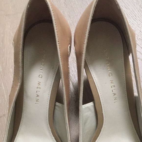 Antonio Melani Tan Peep Toe Wedge Heels - Picture 4 of 6